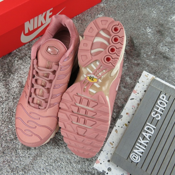 Nike Air Max Plus Sneakers - Picture 5 of 5